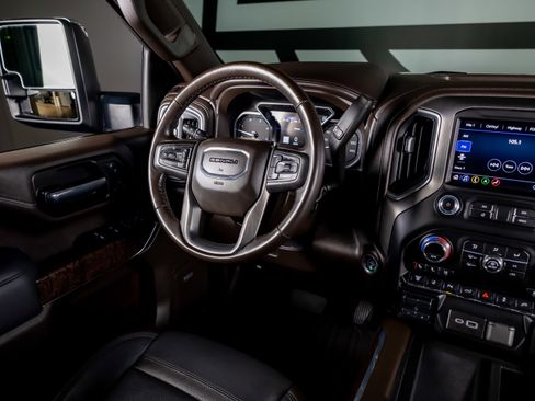 Used 2020 GMC Sierra 3500 Denali w/ Denali Ultimate Package image 6