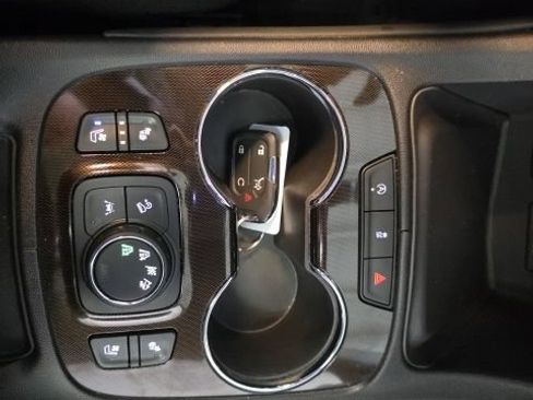 Used 2023 GMC Acadia AT4 w/ Technology Package AWD/4WD image 35