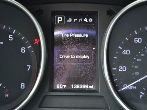 Used 2017 Hyundai Santa Fe Limited w/ Cargo Package AWD/4WD image 14
