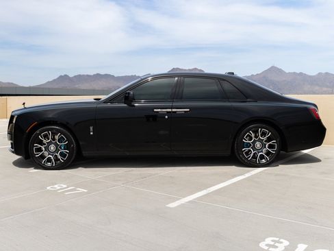 Used 2023 Rolls-Royce Ghost Black Badge w/ Black Badge Ghost Package AWD/4WD image 5