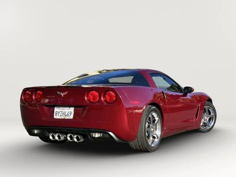 Used 2006 Chevrolet Corvette Coupe w/ Preferred Equipment Group RWD image 17