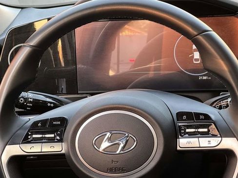 Used 2023 Hyundai Elantra Limited FWD image 24