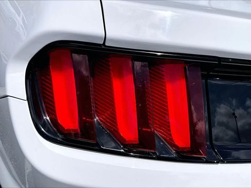 Used 2015 Ford Mustang GT Premium w/ Equipment Group 401A RWD image 26