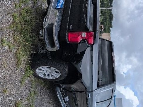 Used 2022 Chevrolet Silverado 1500 LTZ AWD/4WD image 3