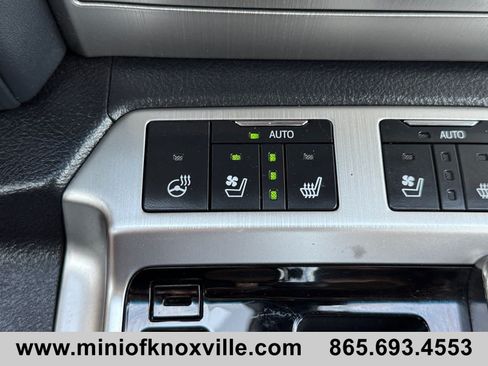 Used 2018 Toyota Land Cruiser AWD/4WD image 33