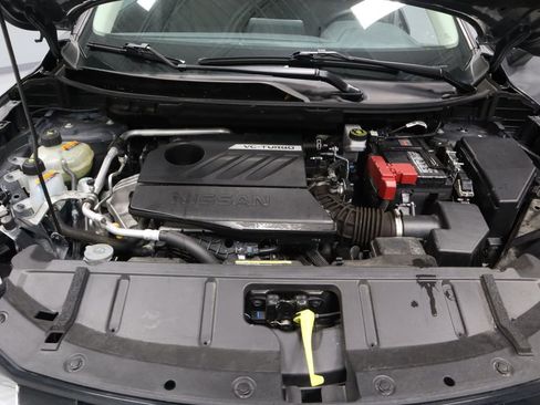 Certified 2025 Nissan Rogue SV image 13