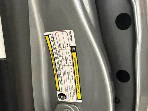 Used 2021 Chrysler Voyager L FWD image 58