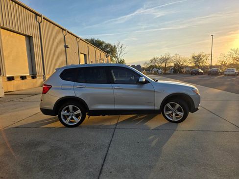 Used 2017 BMW X3 sDrive28i image 4