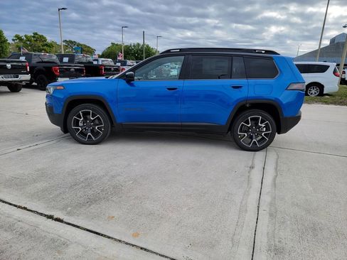 New 2026 Jeep Cherokee Overland image 2