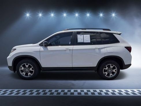 Used 2023 Honda Passport TrailSport image 6