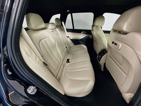 Used 2019 BMW X5 xDrive40i w/ Convenience Package AWD/4WD image 28