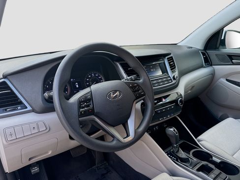 Used 2018 Hyundai Tucson SE w/ Cargo Package AWD/4WD image 7