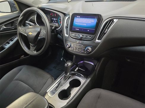 Used 2020 Chevrolet Malibu LT image 10