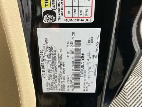 Used 2007 Ford Mustang Premium image 24