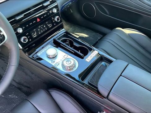 New 2025 Genesis G80 2.5T image 8