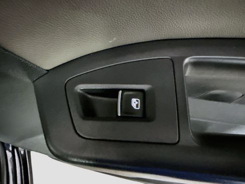 Used 2021 Volkswagen Atlas S FWD image 30