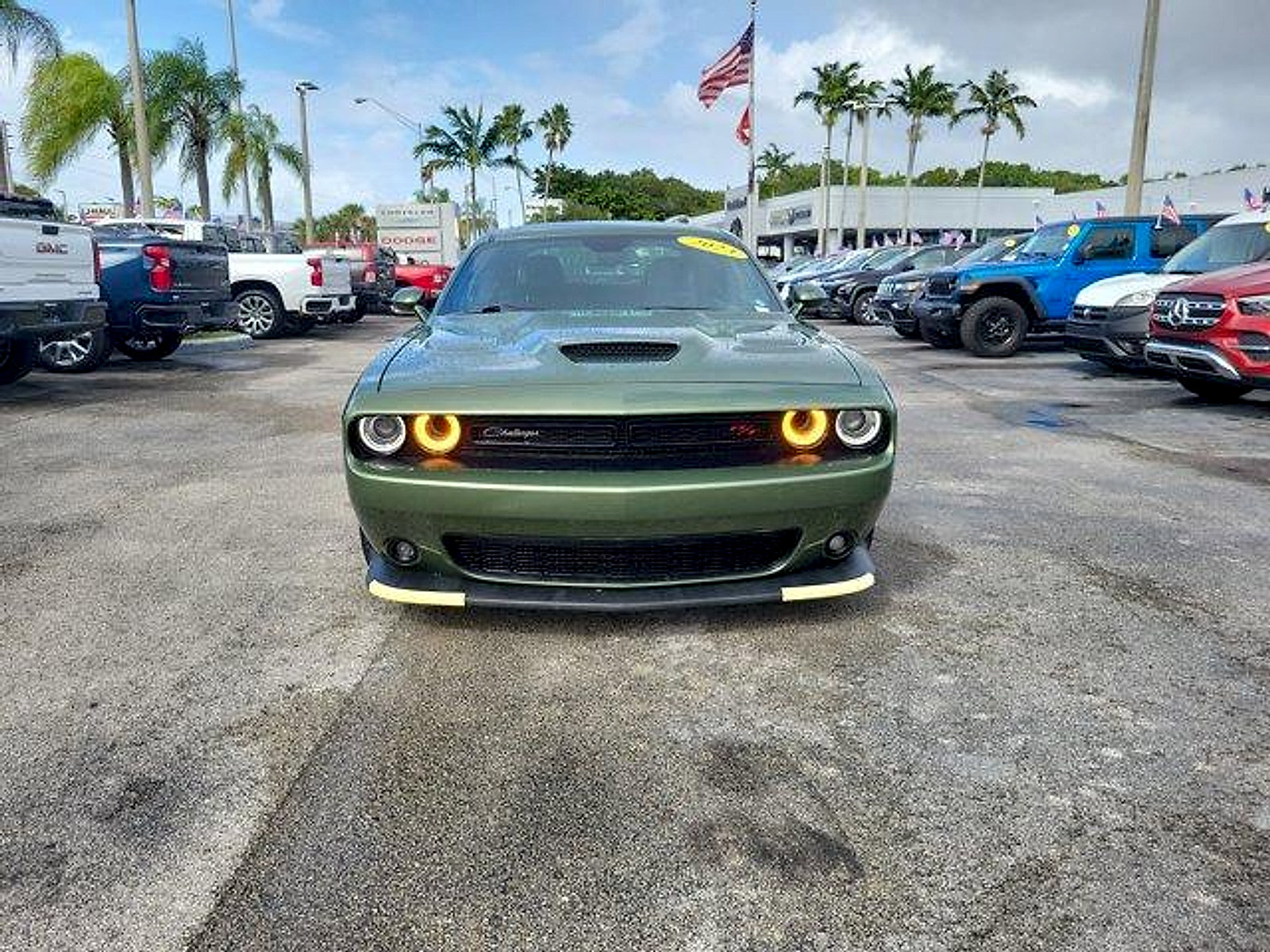Used 2023 Dodge Challenger R/T Scat Pack w/ Plus Package RWD image 2