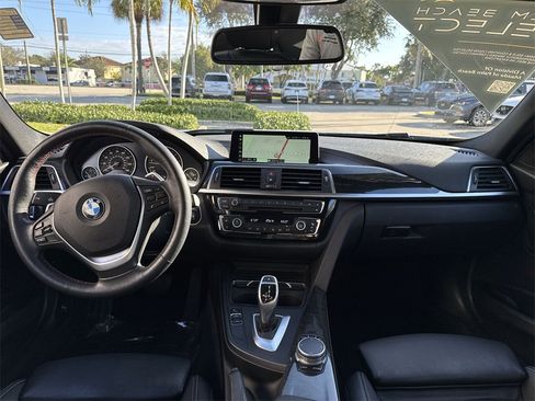Used 2018 BMW 330i xDrive Wagon image 15