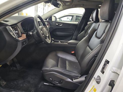 Used 2023 Volvo XC60 B5 Plus w/ Climate Package image 7