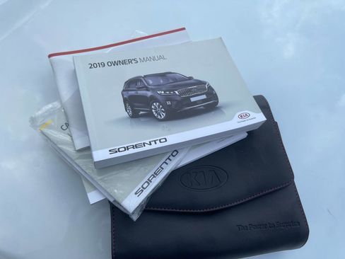 Used 2019 Kia Sorento FWD image 31