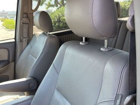 Used 2006 Toyota Tundra Limited AWD/4WD image 9