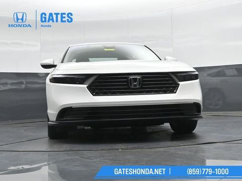Used 2025 Honda Accord LX image 37
