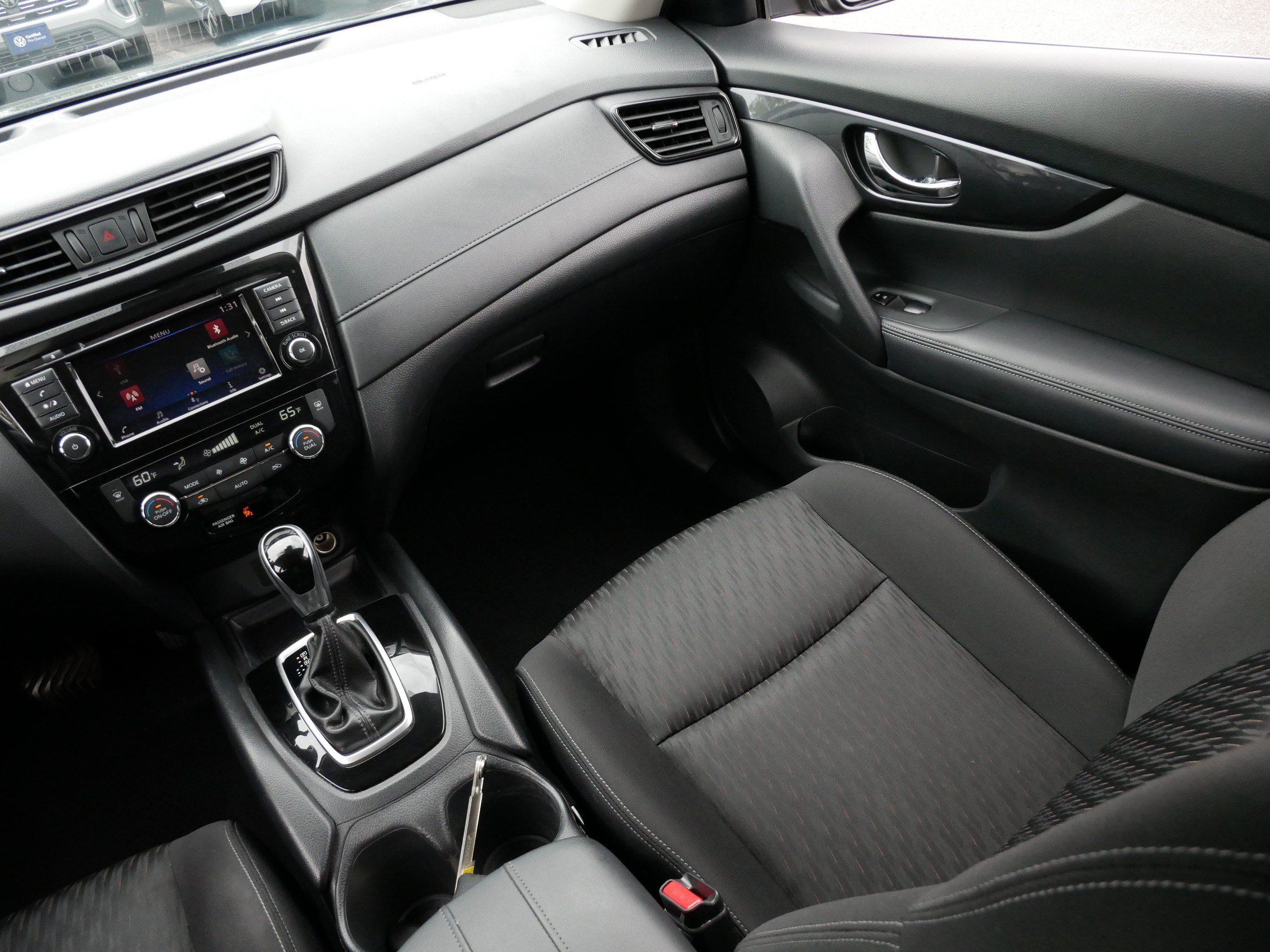 Used 2020 Nissan Rogue SV AWD/4WD image 11