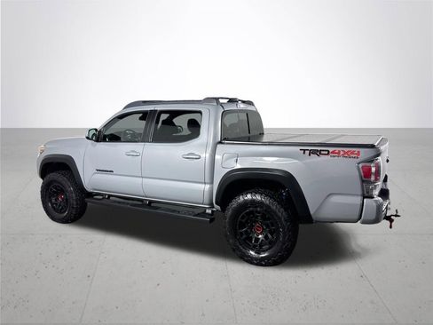Used 2021 Toyota Tacoma TRD Off-Road w/ Technology Package image 8
