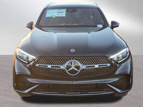 New 2025 Mercedes-Benz GLC 350e 4MATIC image 2
