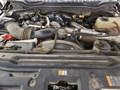 Used 2017 Ford F350 XLT w/ XLT Premium Package AWD/4WD image 34