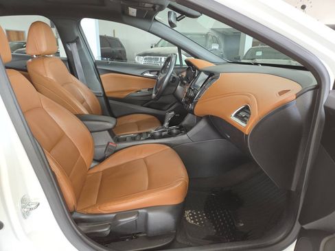 Used 2016 Chevrolet Cruze Premier FWD image 25