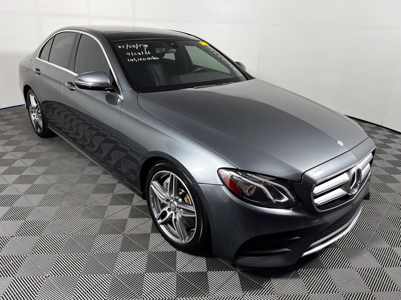 Used 2017 Mercedes-Benz E 300 image 3