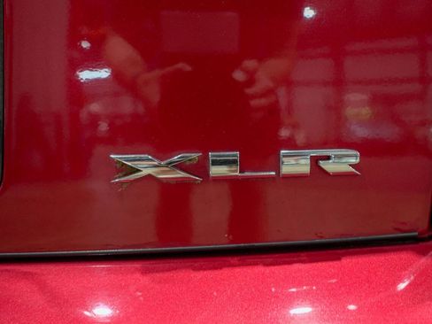 Used 2005 Cadillac XLR RWD image 38