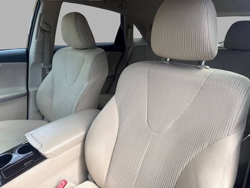 Used 2011 Toyota Venza FWD image 15