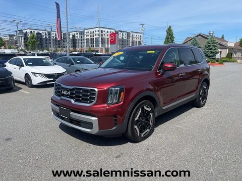 Used 2023 Kia Telluride S w/ S Sunroof Package AWD/4WD image 3