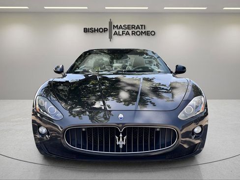 Used 2011 Maserati GranTurismo Convertible image 3