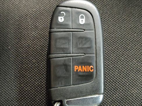 Used 2021 Jeep Renegade Latitude w/ Convenience Group AWD/4WD image 32