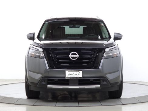 Used 2024 Nissan Pathfinder SL w/ SL Premium Package AWD/4WD image 2
