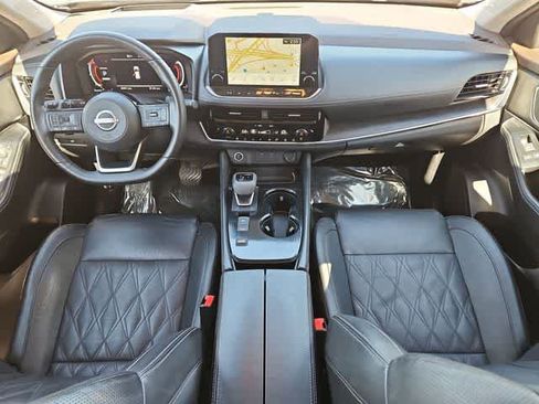 Used 2022 Nissan Rogue Platinum w/ Head-Up Display Package image 16