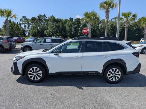 Certified 2025 Subaru Outback Premium AWD/4WD image 7