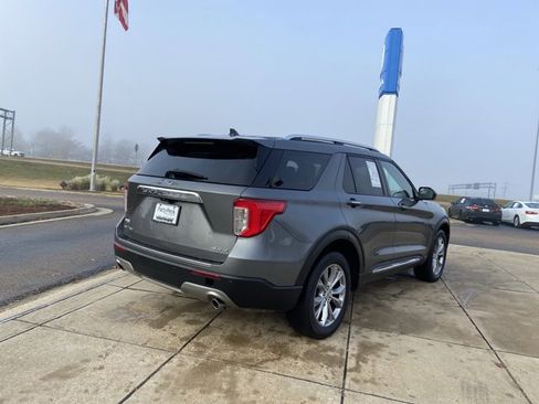 Used 2023 Ford Explorer Limited image 10