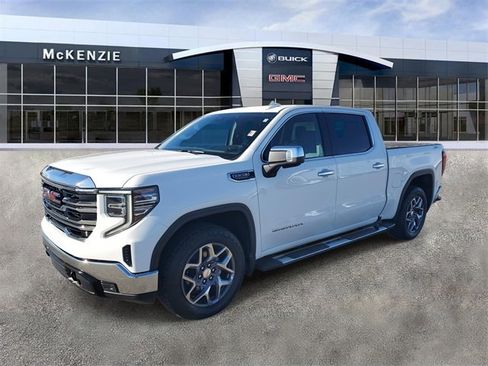 Used 2023 GMC Sierra 1500 SLT w/ SLT Premium Package image 2
