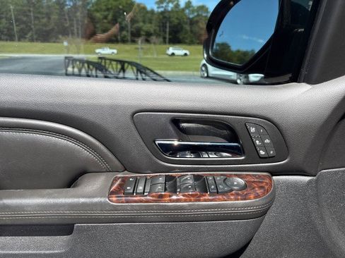 Used 2014 GMC Yukon Denali image 19