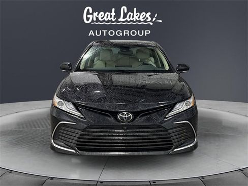 Used 2024 Toyota Camry XLE w/ Navigation Package image 8