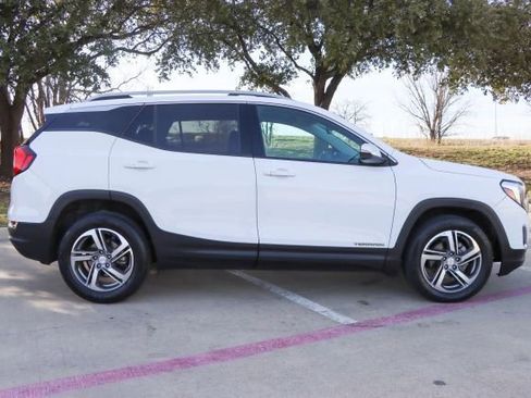 Used 2021 GMC Terrain SLT image 8