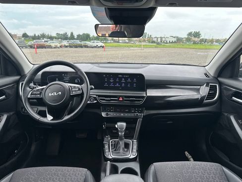 Used 2025 Kia Seltos S AWD/4WD image 19