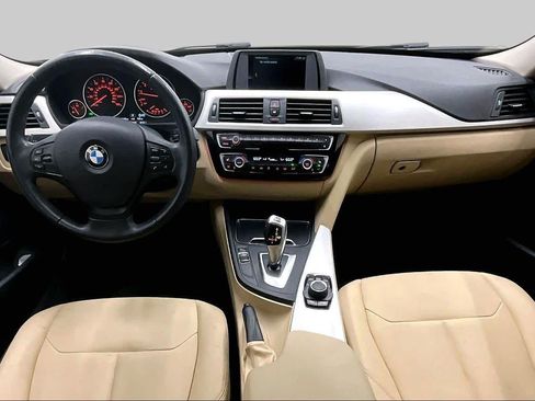 Used 2018 BMW 320i Sedan RWD image 15
