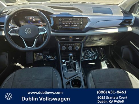 Certified 2023 Volkswagen Taos SE w/ Panoramic Sunroof Package FWD image 13