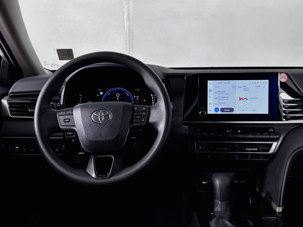 Used 2025 Toyota Camry LE FWD image 11