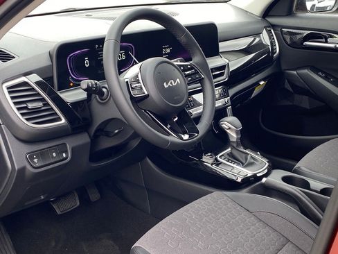 New 2026 Kia Seltos S FWD image 12